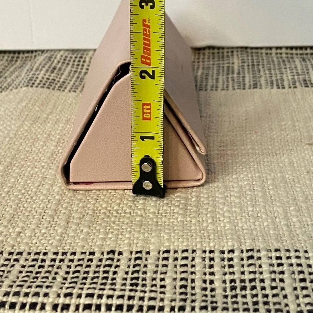 TED BAKER LONDON / Pink Triangle Eyeglass Case with Wipe Cloth